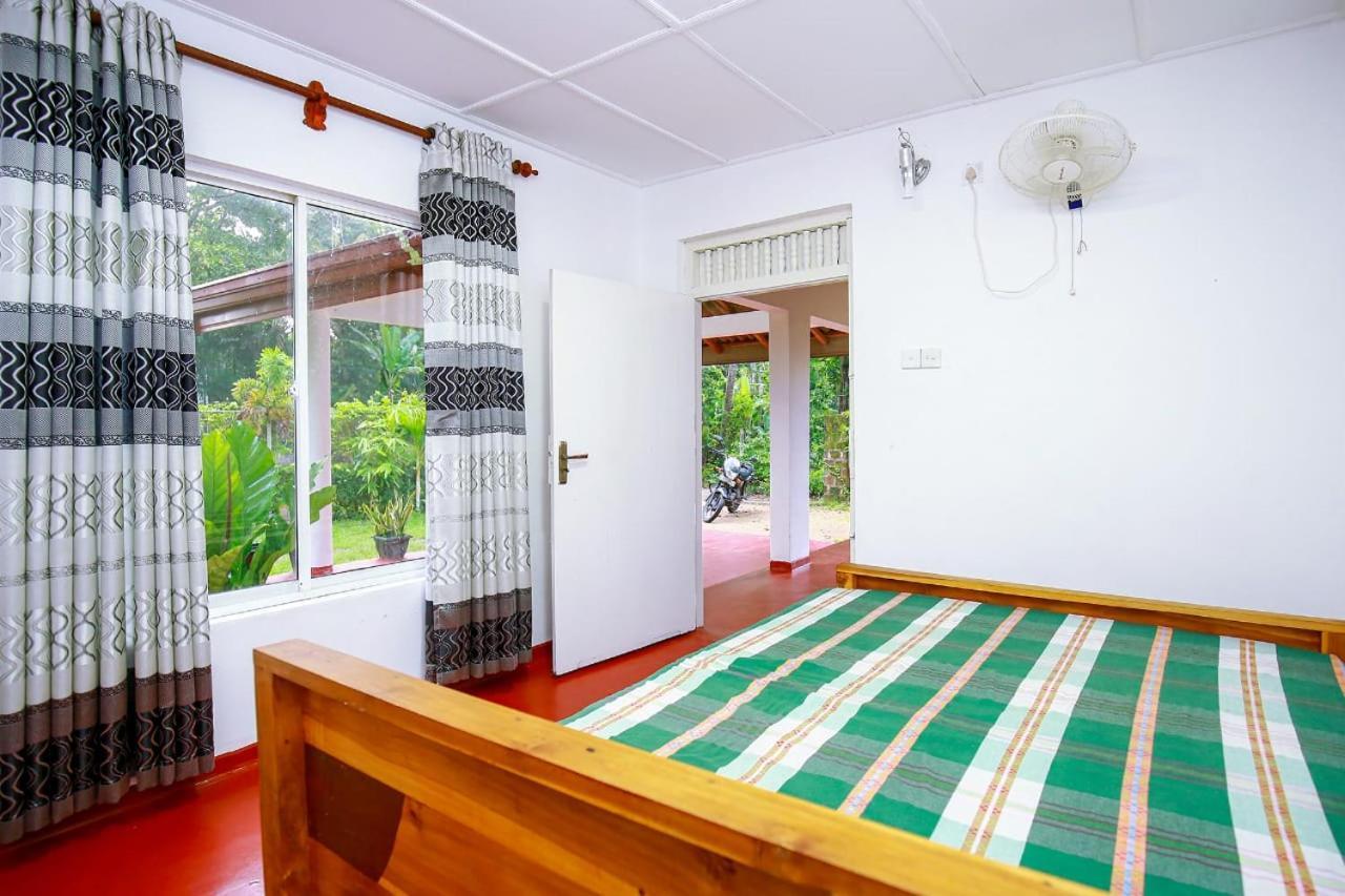 Villa Ravichini 폴로나루와 객실 사진